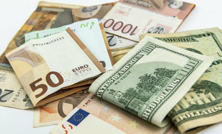 Євро проти долара?