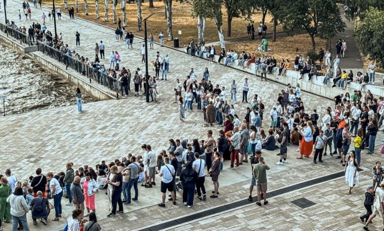 Үлкен табиғи кеудесі бар порноактрисалар Медимон иве порно көру