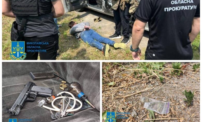 Арештовані наркоділки та докази злочинної діяльності