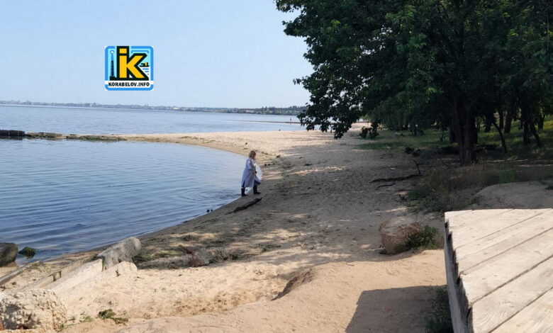 Забір проб води на пляжі "Чайка"