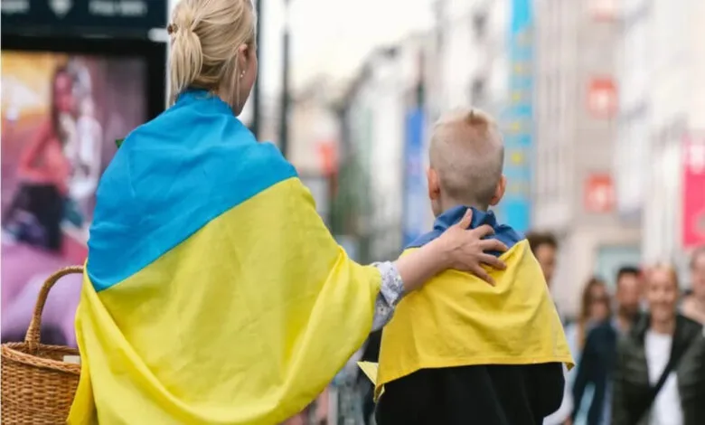 Чи платити податки в Україні, якщо ти біженець у ЄС