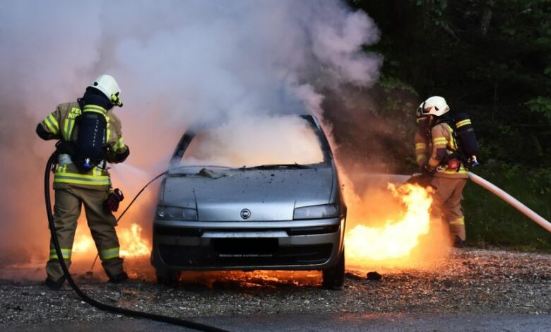 горить авто