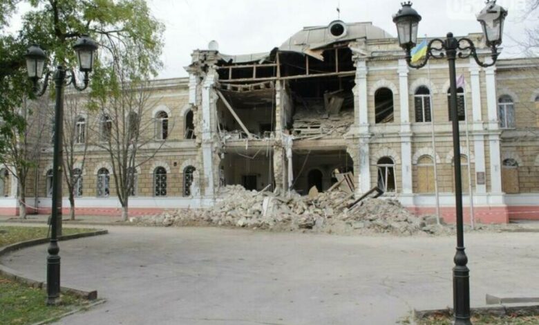 зруйнована гімназія Аркаса