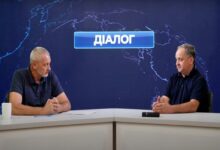 Перший заступник міського голови Віталій Луков (праворуч)
