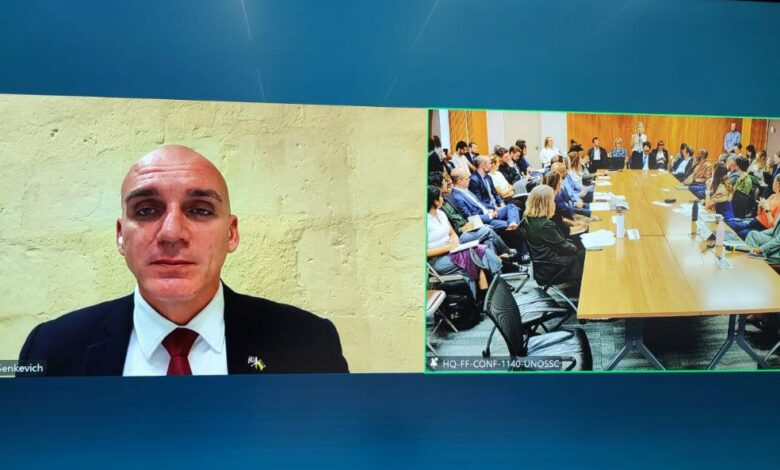 Сєнкевич і круглий стіл у Нью-Йорку