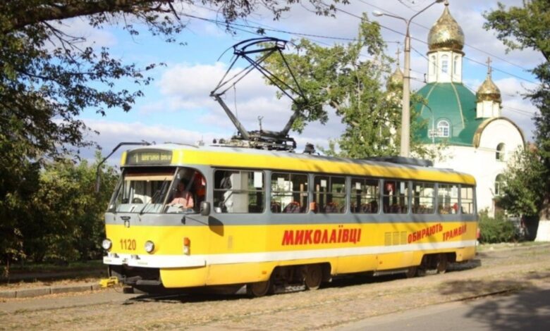 Біля яхт-клуба - трамвай маршруту №1