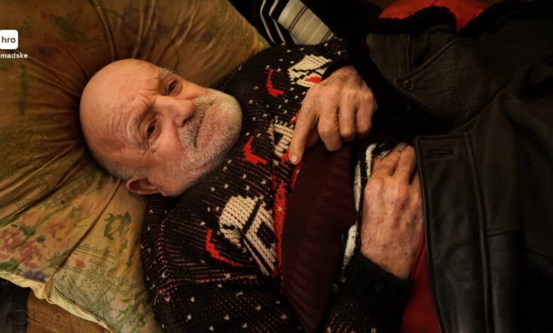 Лежачий батько лишився закритим у хаті. Єдиного сина мобілізували