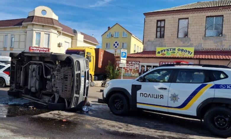 В Одесі група цивільних напала на транспорт ТЦК