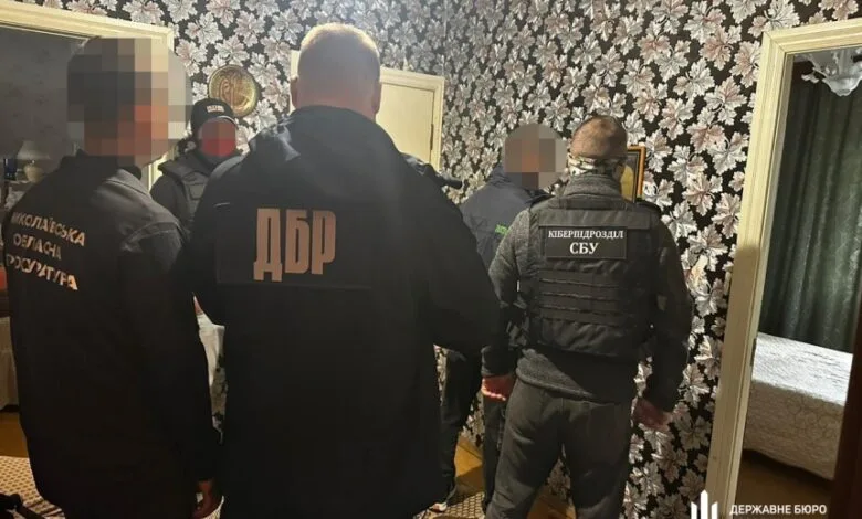 Працівник миколаївського СІЗО молився на Путіна й закликав бити по своєму ізолятору