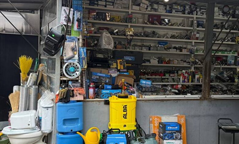 Звідси грабіжник схопив шуруповерт