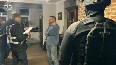 Викладач отримав підозру за сексуальні домагання