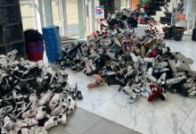 Частина вилученого "фірмового" взуття