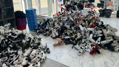 Частина вилученого "фірмового" взуття
