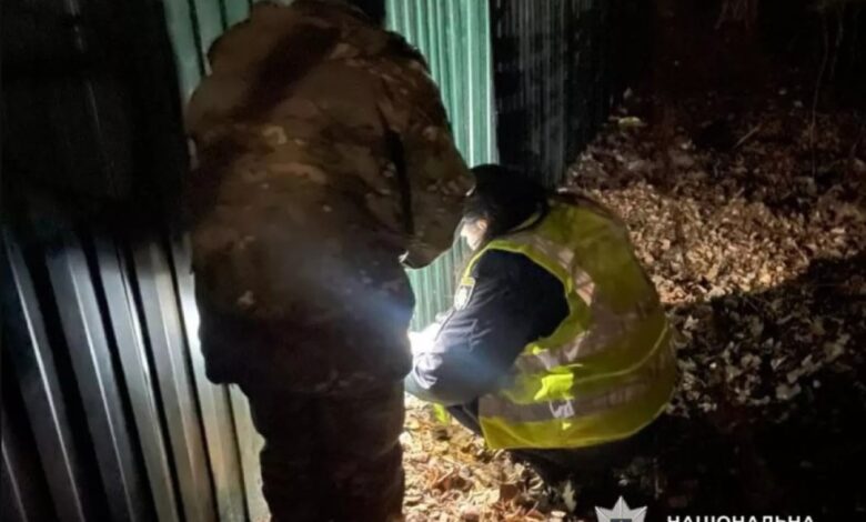 знайшли немовля на смітнику