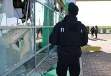 Поліція працює на місці ракетного удару