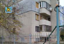 Пошкоджений при обстрілі будинок у Корабельному районі