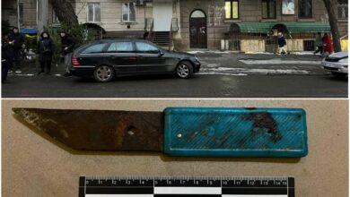 погрожував ножем водієві таксі