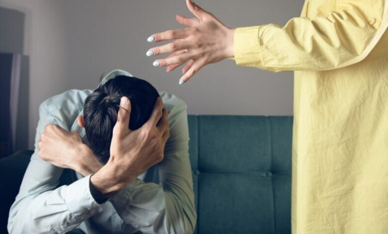 Домашнє насильство з боку жінки