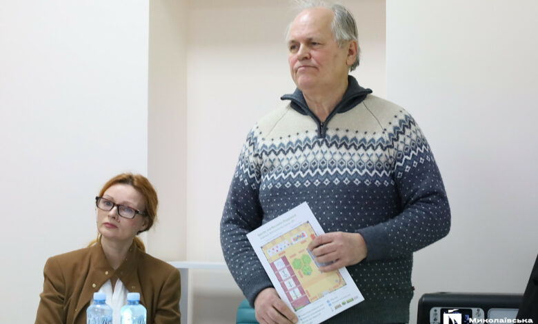 Олена Воронкова (завідуюча центром) і Сергій Василенко