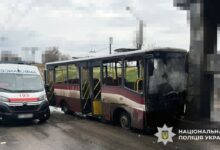 Обстріляний маршрутний автобус у Херсоні