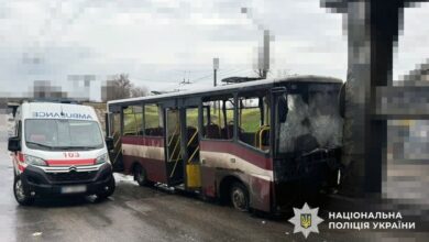 Обстріляний маршрутний автобус у Херсоні