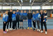 Команда миколаївських спортсменів, тренерів та майбутня зірка української легкої атлетики