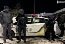 Правоохоронців-здирників викрито на "гарячому"