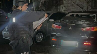 Поліцейські фікують наслідки ворожої атаки в Миколаєві