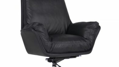 Одно з крісел компанії "AMF" вартістю 34999 гривень