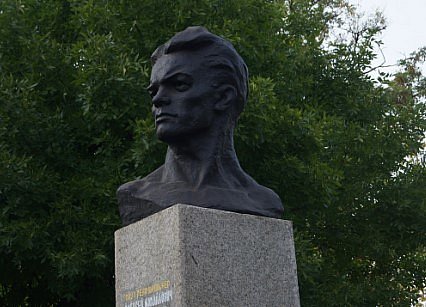 Пам’ятник Олексію Гмирьову