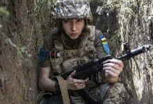 Жінка-військова