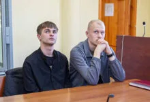 Дмитро Лясковецький (праворуч) та Євгеній Донець у суді. (Фото: Тетяна Федоркова для видання «Ґрати»)