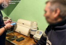 розповсюджував дитячу порнографію