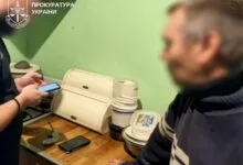 розповсюджував дитячу порнографію