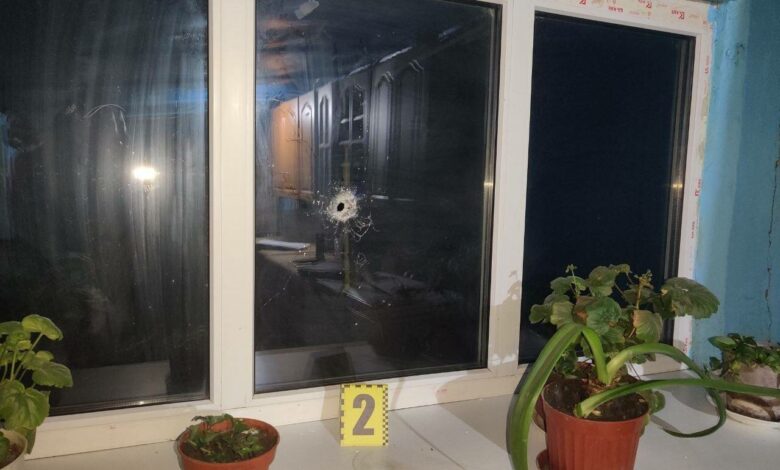 Обстріляний будинок