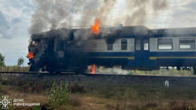 Пошкоджений потяг Укрзалізниці на Рівненщині