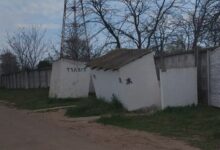 Споруда на Жовтневому цвинтарі