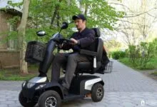 Володимир Кайда опановує новий транспортний засіб