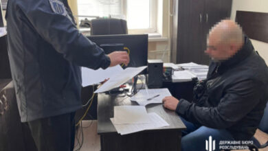 Правоохоронцю повідомляють про підозру