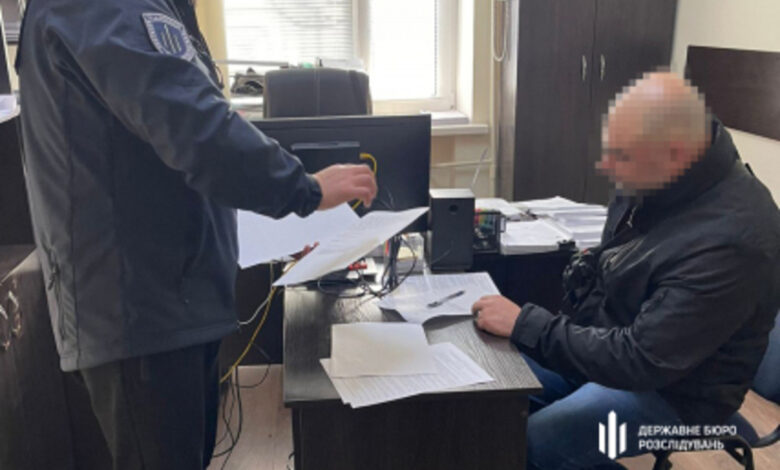 Правоохоронцю повідомляють про підозру