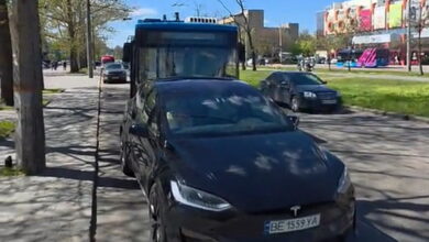 Тролейбусні дроти впали на Tesla