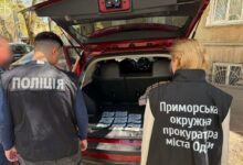 Куратора затримали на "гарячому"