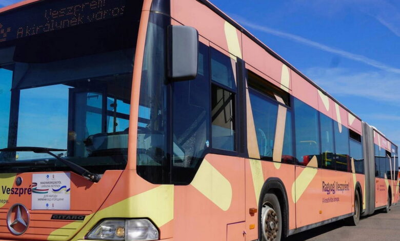 Миколаїв отримав великий автобус-"гармошку"