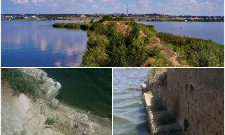 Острів Батарея (вид в бік Широкої Балки); залишки оборонних споруд на острові (Facebook Ірина Івкова)