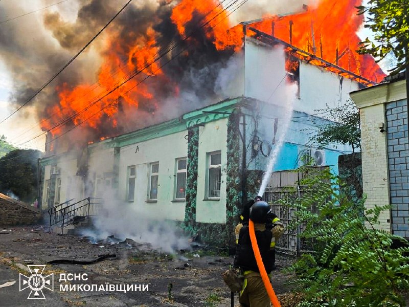 Пожежа в Очакові внаслідок атаки безпілотників