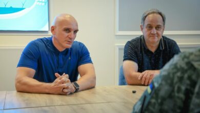 Вручення ключів від службової квартири військовослужбовцю у Миколаєві