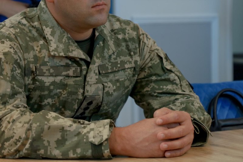 Вручення ключів від службової квартири військовослужбовцю у Миколаєві