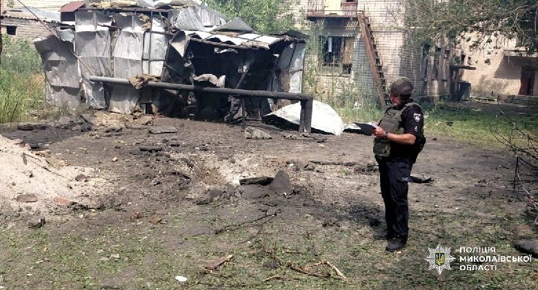 наслідки ворожого обстрілу в Очакові