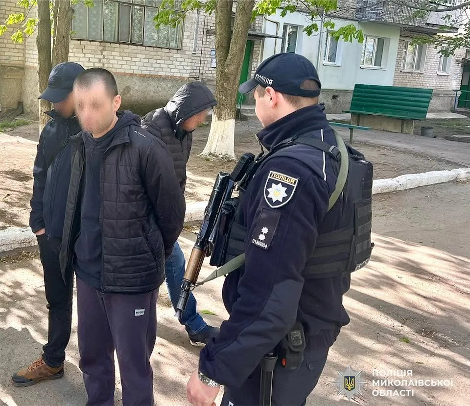 Вилучені поліцією психотропна речовина PVP та електронні ваги у Первомайську