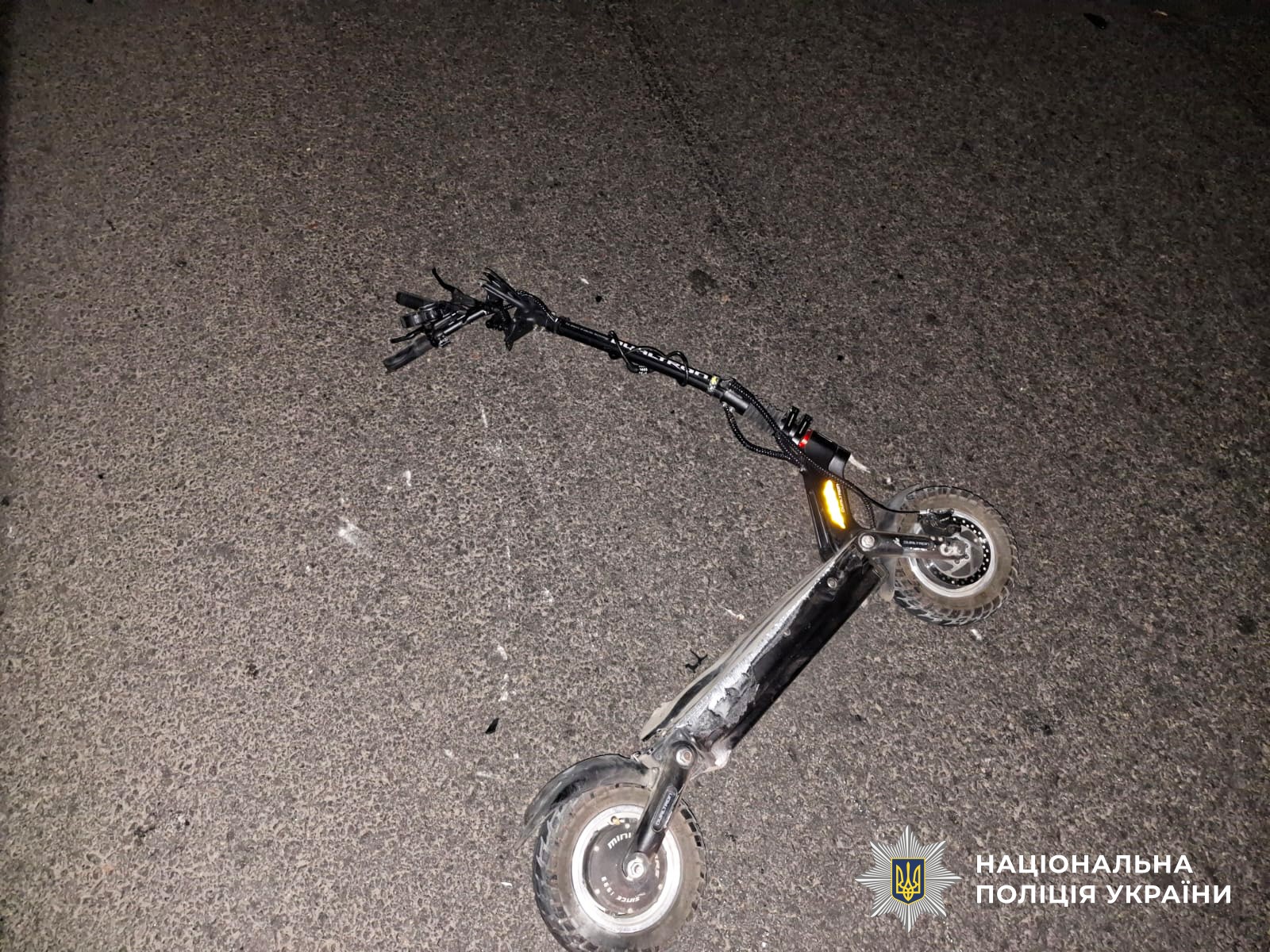 Наслідки ДТП у Миколаєві за участю мінівена та електросамоката